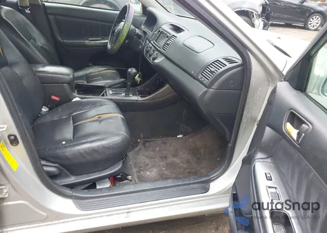 2002 Toyota Camry Le from USA, damaged, VIN 4T1BF30KX2U500233